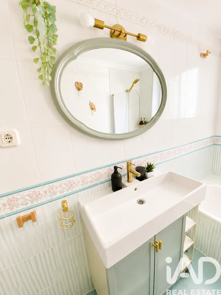 Bathrooms - Apartment with Garden and Sea View in Málaga