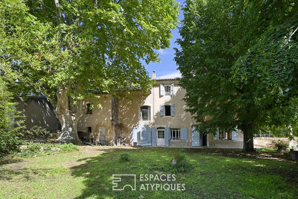 Aed - 17th-Century Bastide with Workshop in Luberon