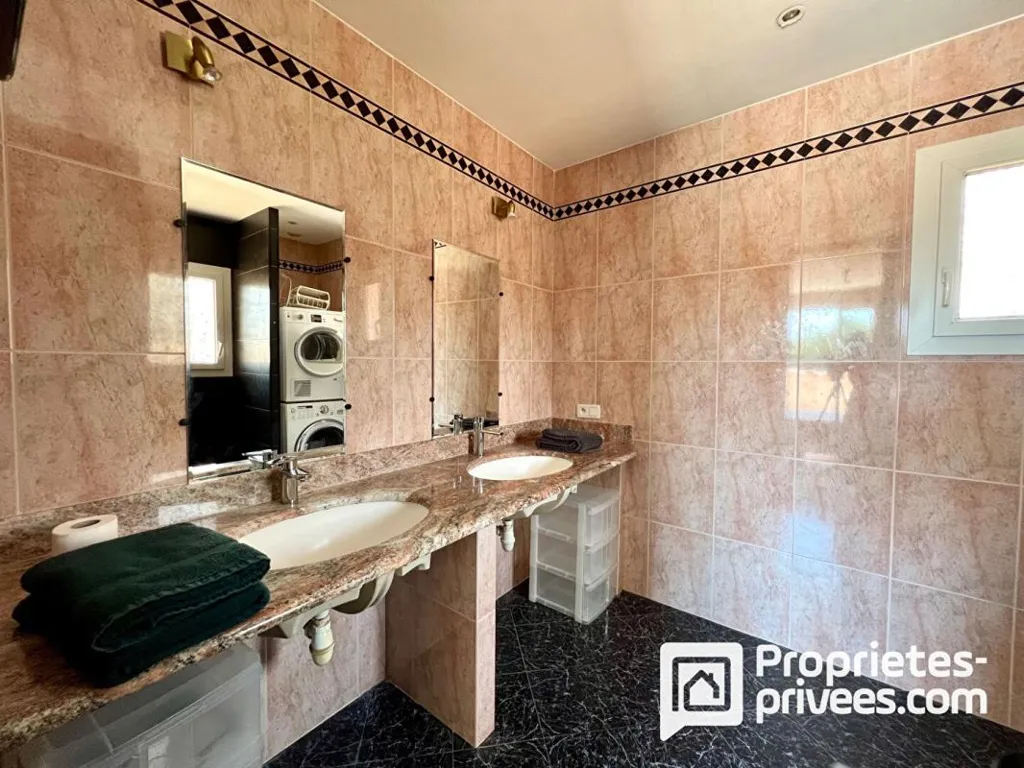 Vannitoad - 7-Piece House with Optional T2 Apartment in Callian