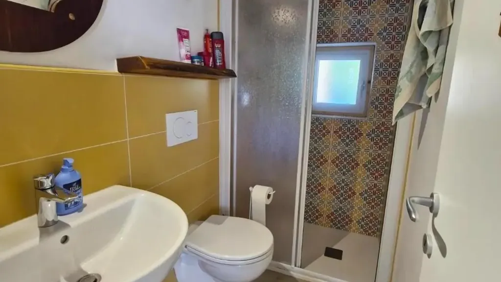 Salles de bain - Semi-Detached House with Private Courtyard in Rio