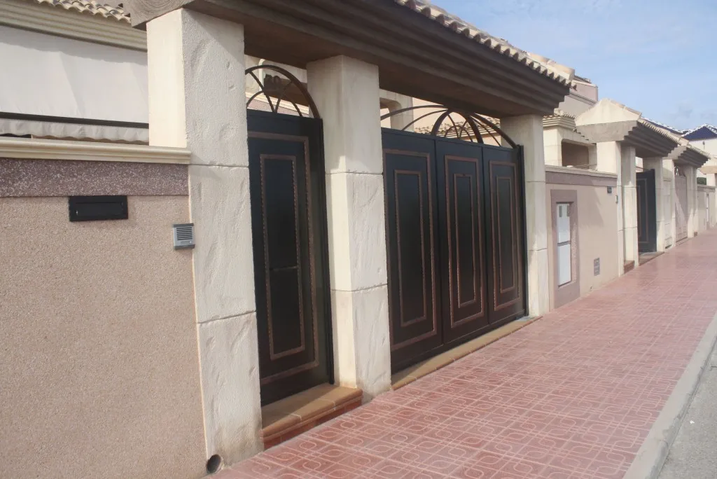 Exterior - Pareado with Private Pool in Torrevieja