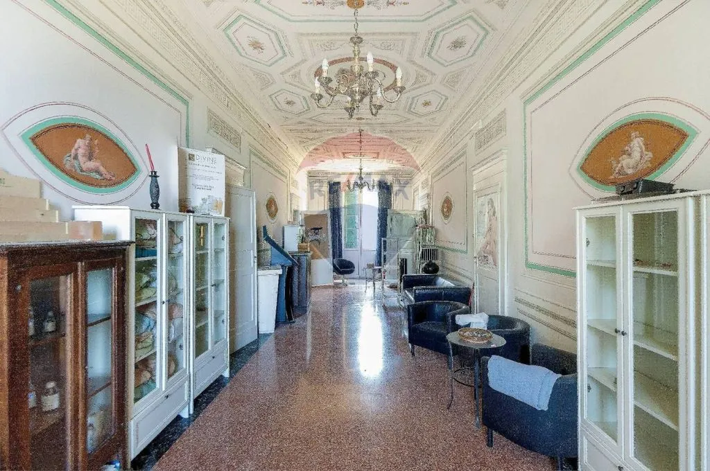 Esik - Historic Villa with Private Park in Valsamoggia