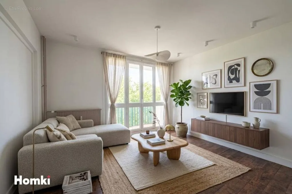 Séjour - Appartement T5 avec Balcon à Oullins