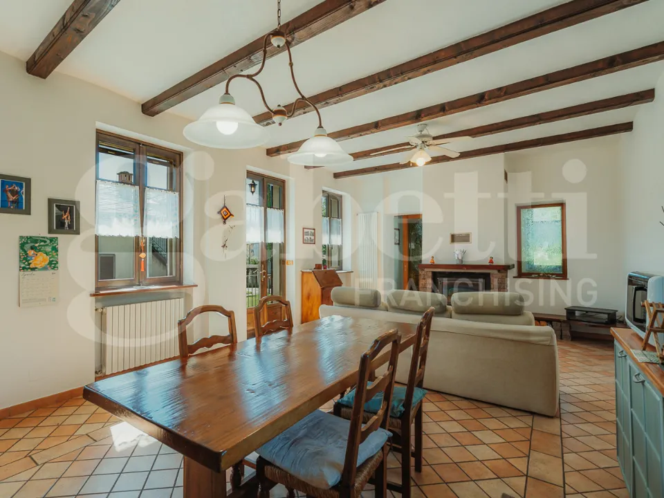 Söögituba - Rustic Villa with Private Park in Bibiana