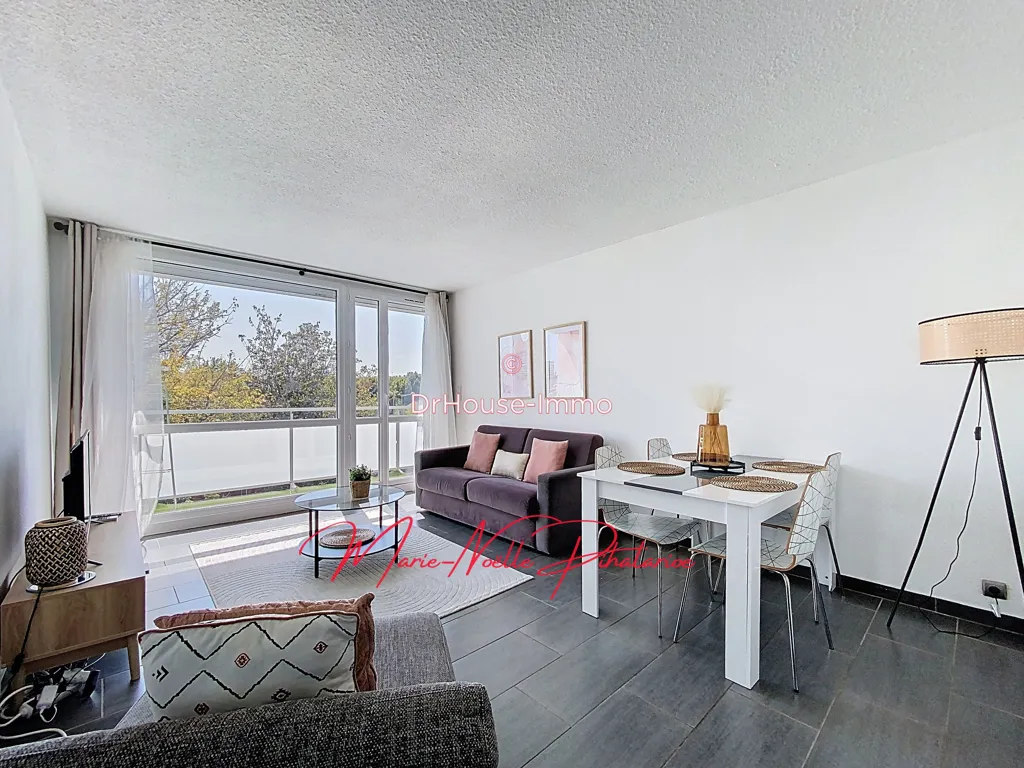 Soggiorno - T3 Flat with Balcony and Park View in Central Location