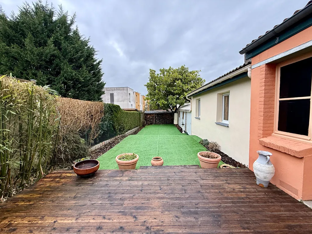 Aed - Semi-Detached House with Garden in Blanc Four Centre