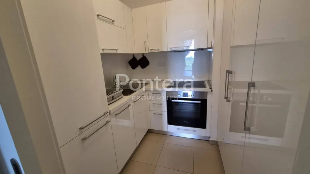 Cuisine - Studio Flat with Balcony in Zamet, Rijeka