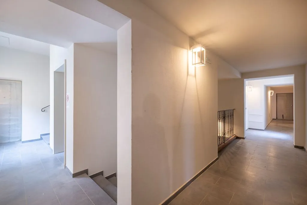 Esik - Luxury Flat in Historic Palazzo, Florence