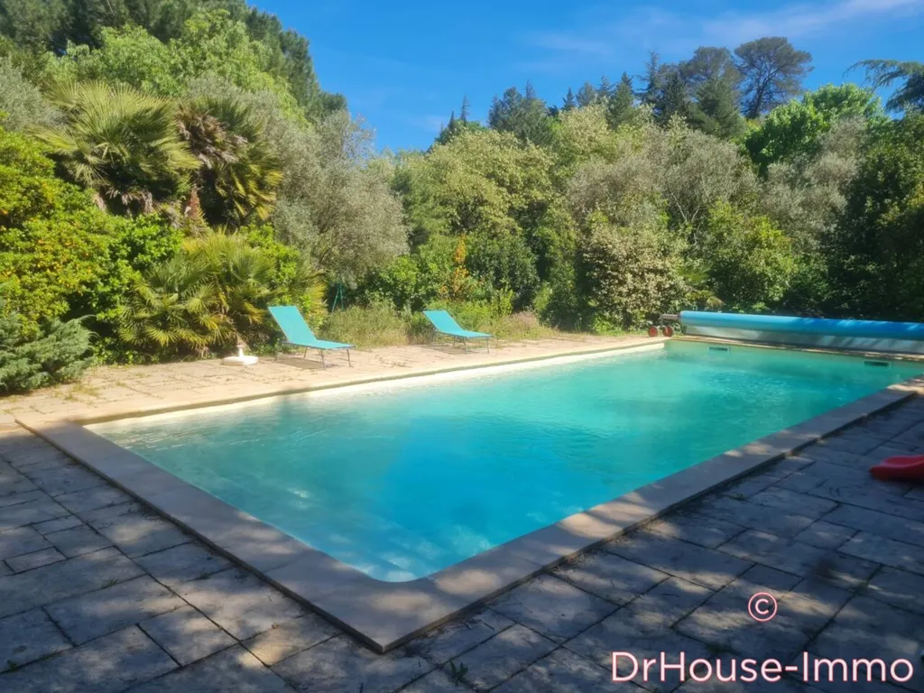 Piscine - Maison avec Piscine et Jardin à Ales