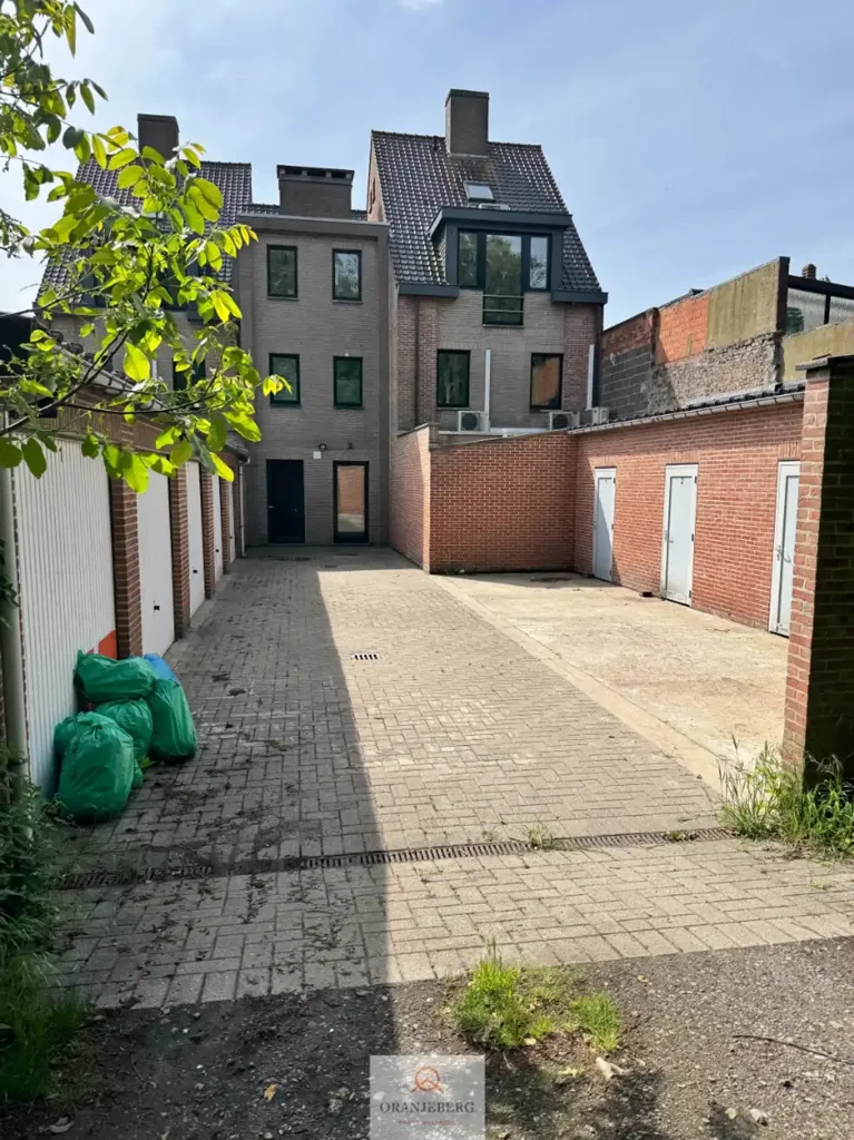 Giardino - Garage Boxen in Wondelgem