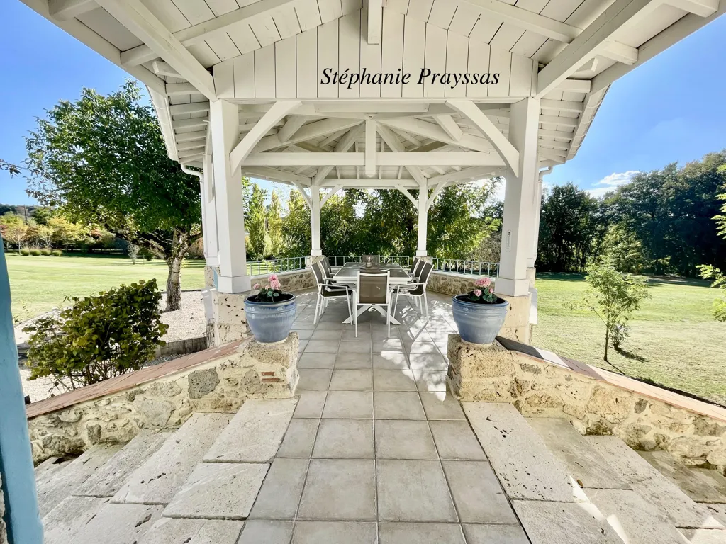 Terrasse - Demeure de Charme avec Piscine à 20 mn d'Agen