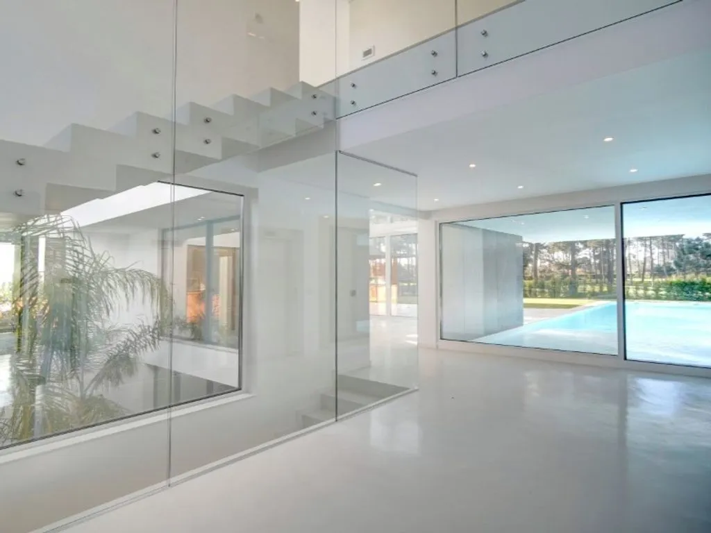 Toad - Contemporary Villa with Golf View in Almada