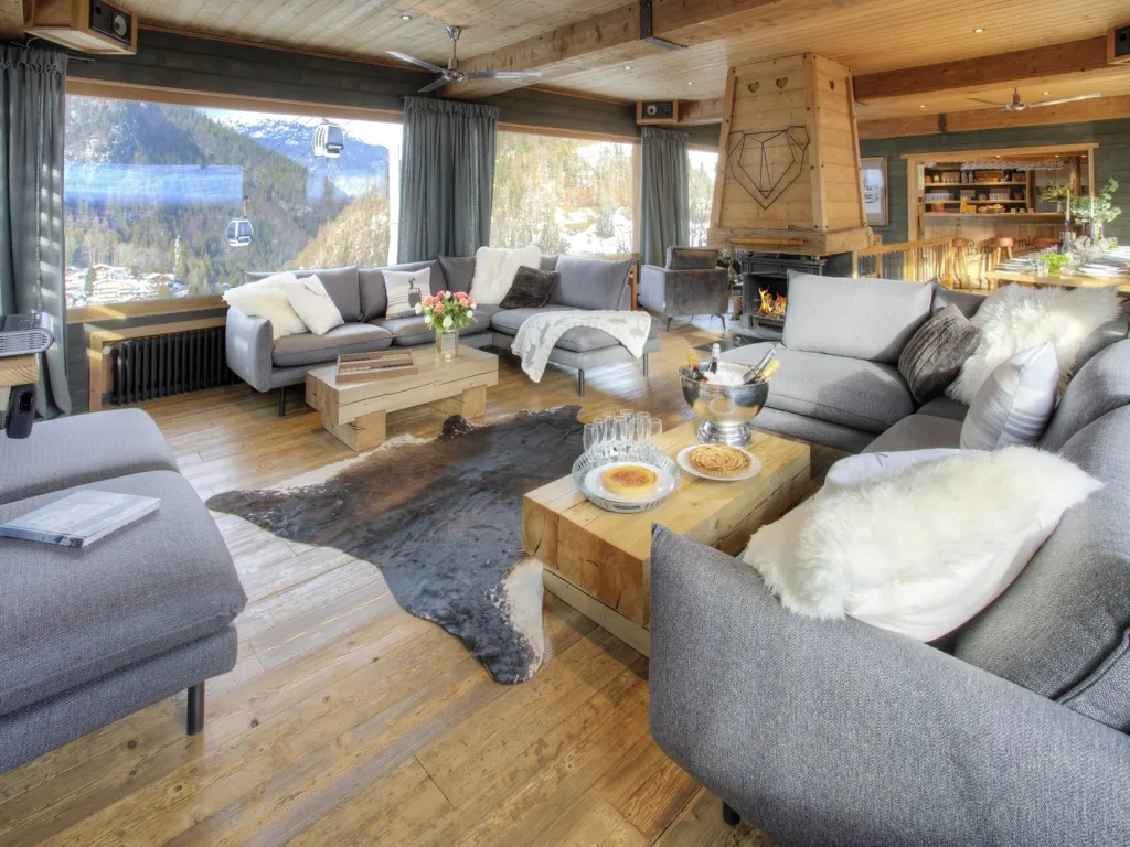 Living Room - Chalet with Ski-in/Ski-out Access in La Clusaz