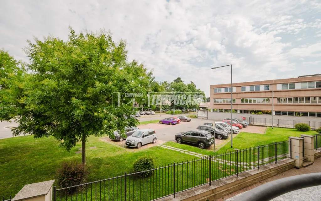 Balcon - Two-Bedroom Apartment with Balcony in Trezzano Sul Naviglio