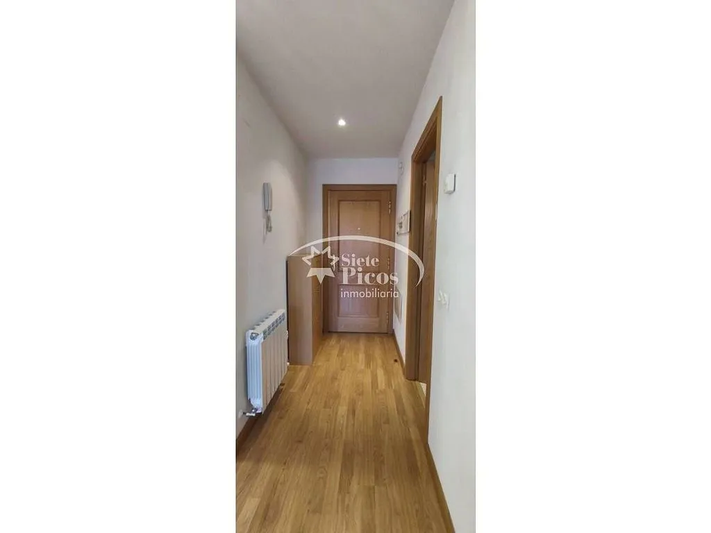 Entrée - 1-Bedroom Apartment with Private Patio in Espirdo