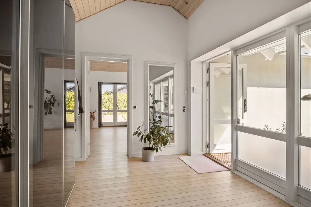 Entrée - Villa with Lofted Living Room in Dragør