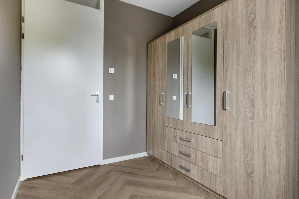 Toad - Ground Floor Apartment with Terrace in Goes