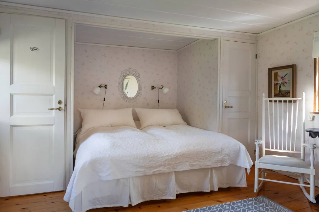Bedrooms - Holiday Home with Sea View in Norrtälje