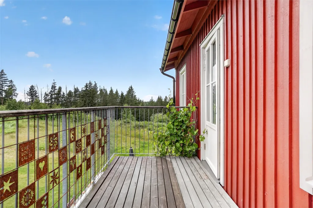Rõdu - Modern Flat with Balcony in Läggesta