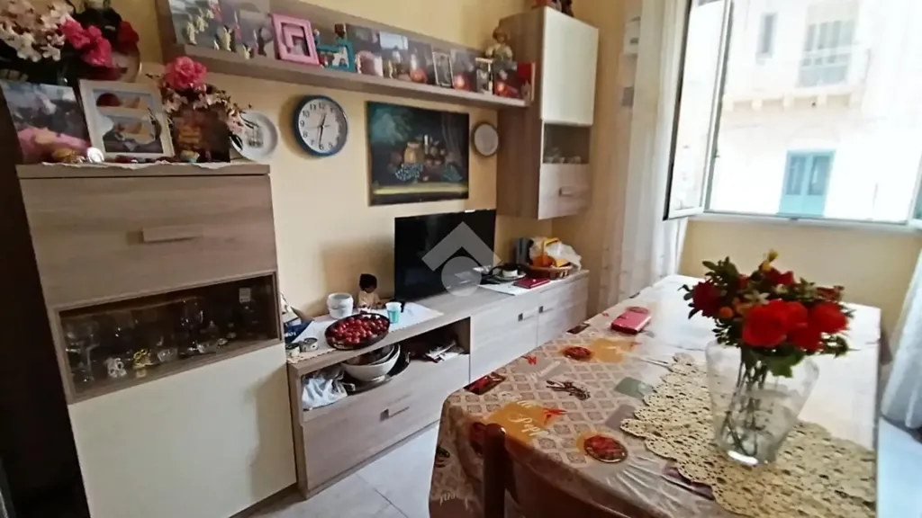 Söögituba - Three-Bedroom Apartment with Balcony in Palermo
