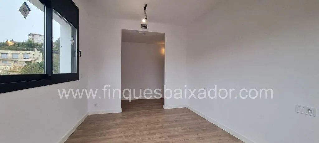 Toad - New Build House with Pool in Segur de Calafell