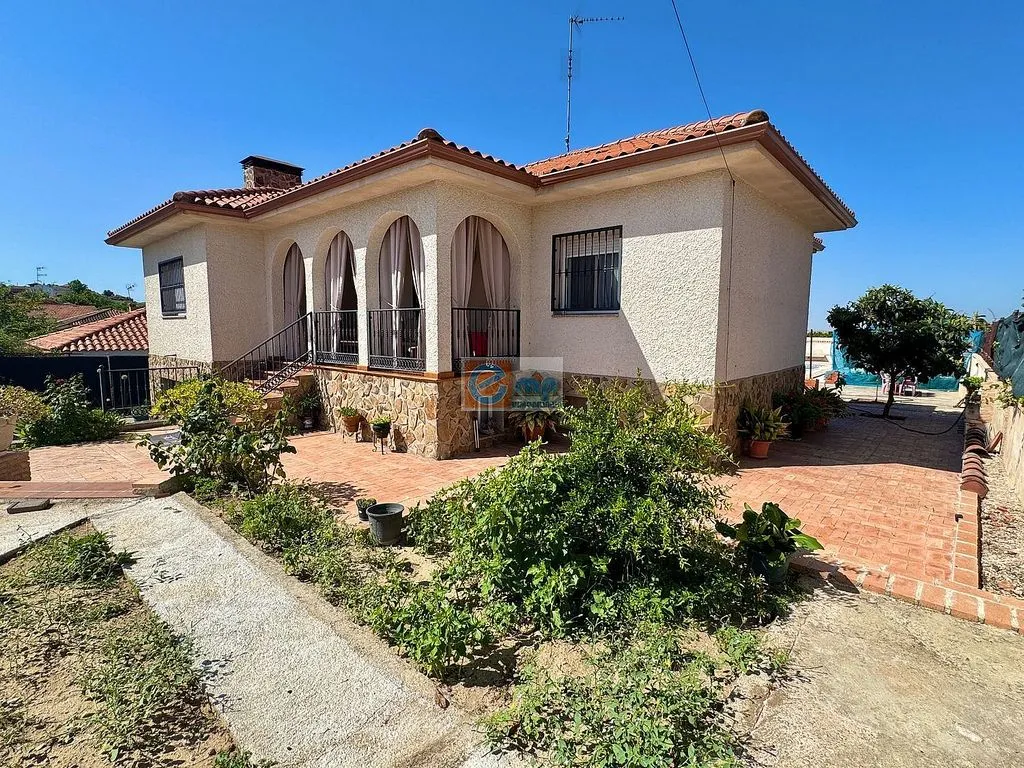 Extérieur - Chalet with Pool and Terraces in Palomeque
