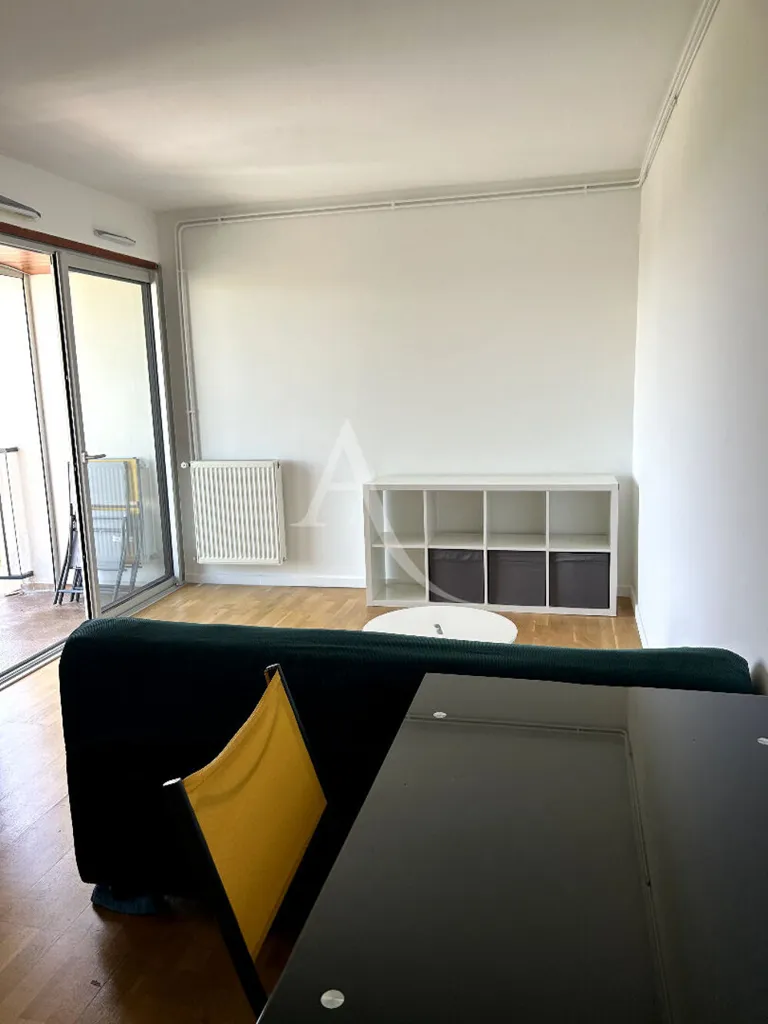 Séjour - Studio avec Balcon et Vue Dégagée à Les Cévennes