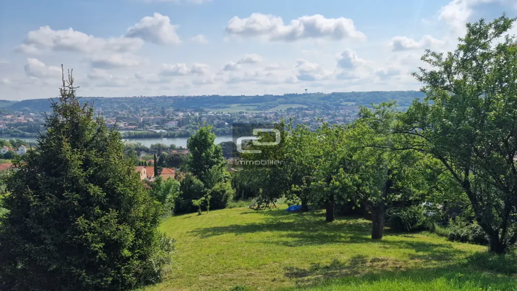 Aed - Villa with Exceptional View in Albigny sur Saône