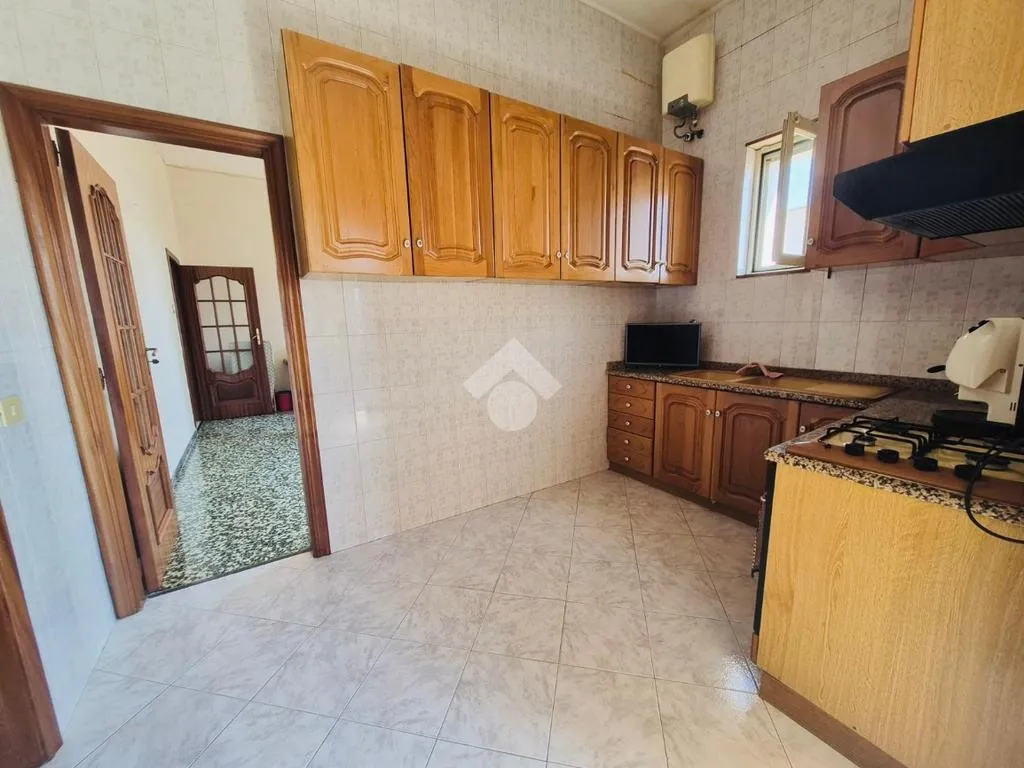 Cuisine - Central Trilocale with Balcony in Torre Del Greco