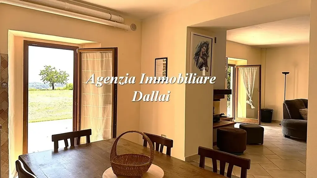 Salle à manger - Rustic Cottage with Panoramic Garden in Scarperia
