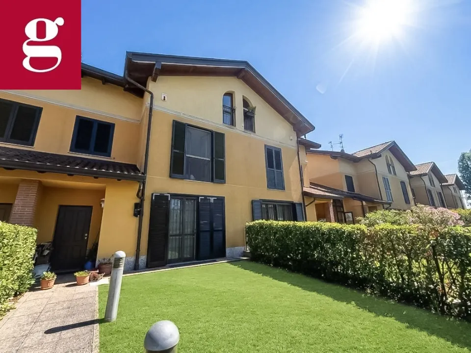 Giardino - Villa with Balcony in Cusago