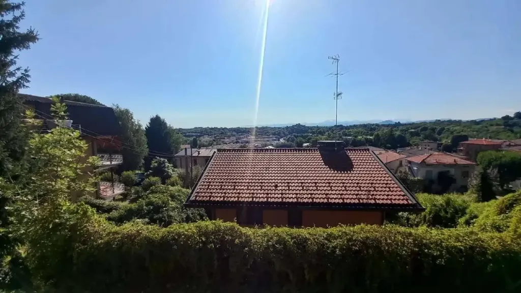 Garden - Modern Villa with Mountain View in Cantù