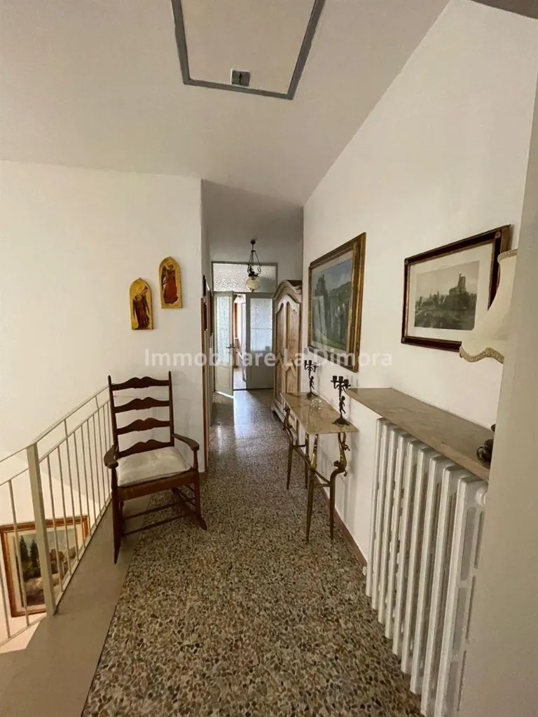 Esik - Terraced House with Private Garden in Firenzuola