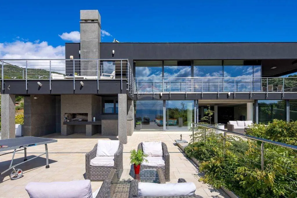 Terrass - Wellness Villa with Panoramic Views in Hreljin