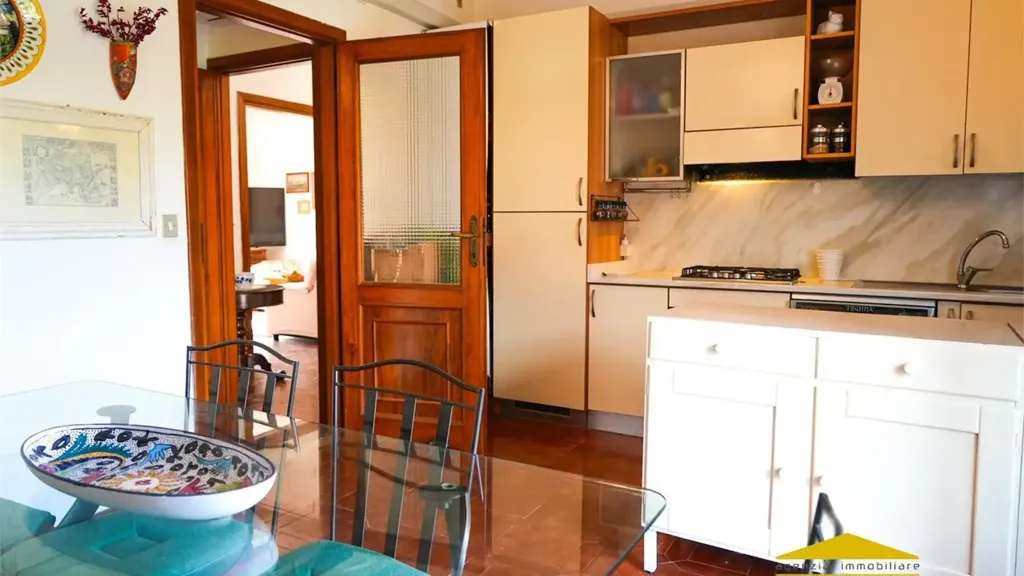 Cuisine - Apartment with Castle View in Massa