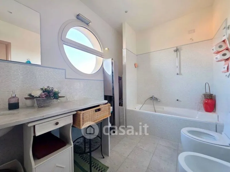 Salles de bain - Mansard Apartment with Sea View in Pisa