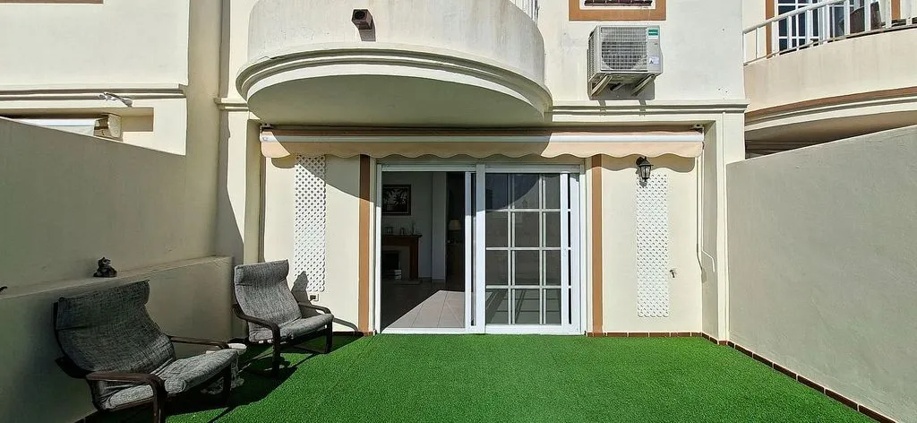 Aed - Semi-Detached Villa with Pool in Chayofa