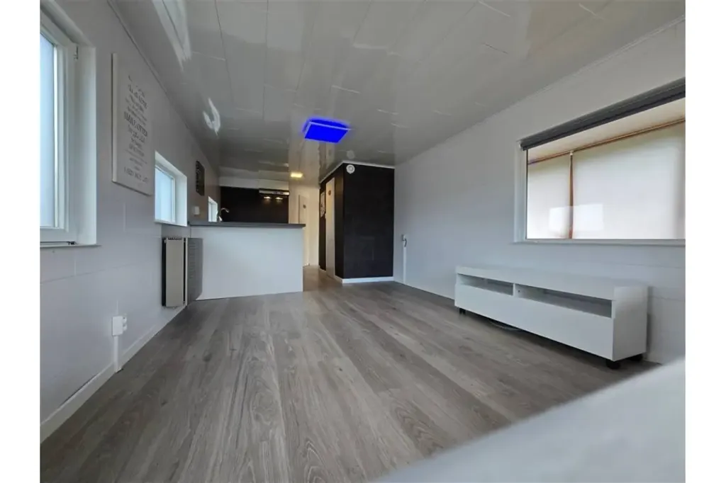 Séjour - Bungalow avec Jardin et Terrasses à Somme-Leuze