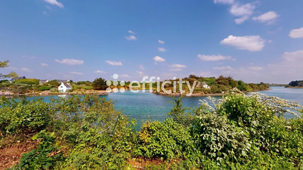 Character House with River View in Etel