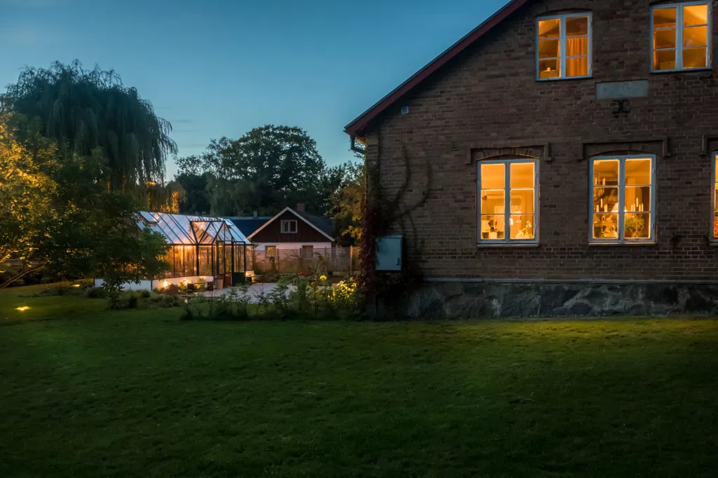 Esterno - Converted Schoolhouse with Garden in Ingelstorp