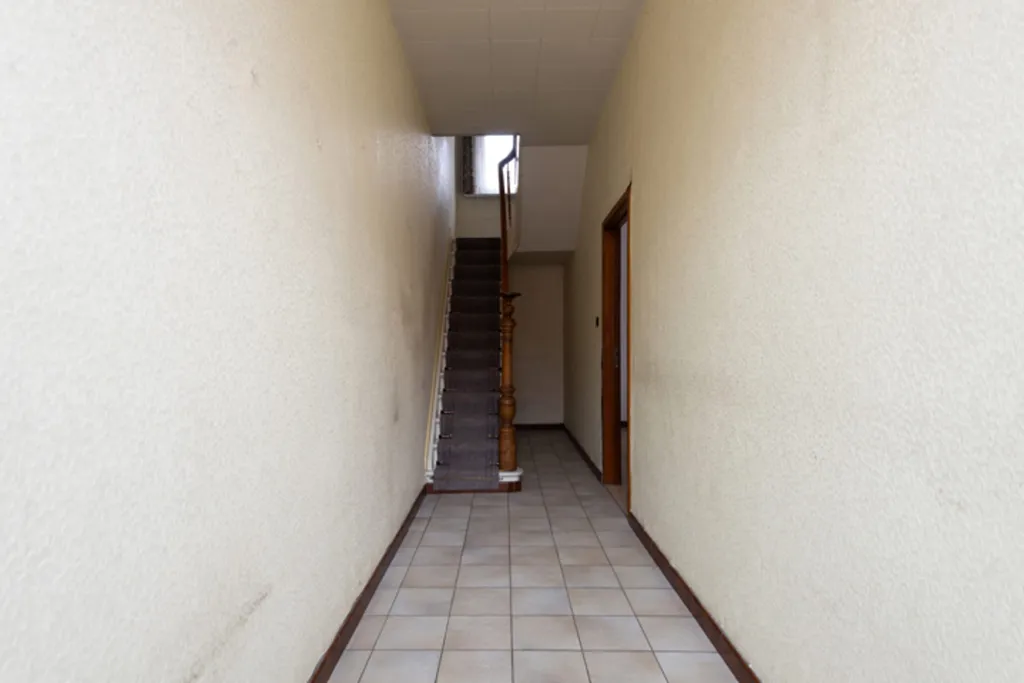Toad - Renovatable Semi-detached House in Schoten Centre
