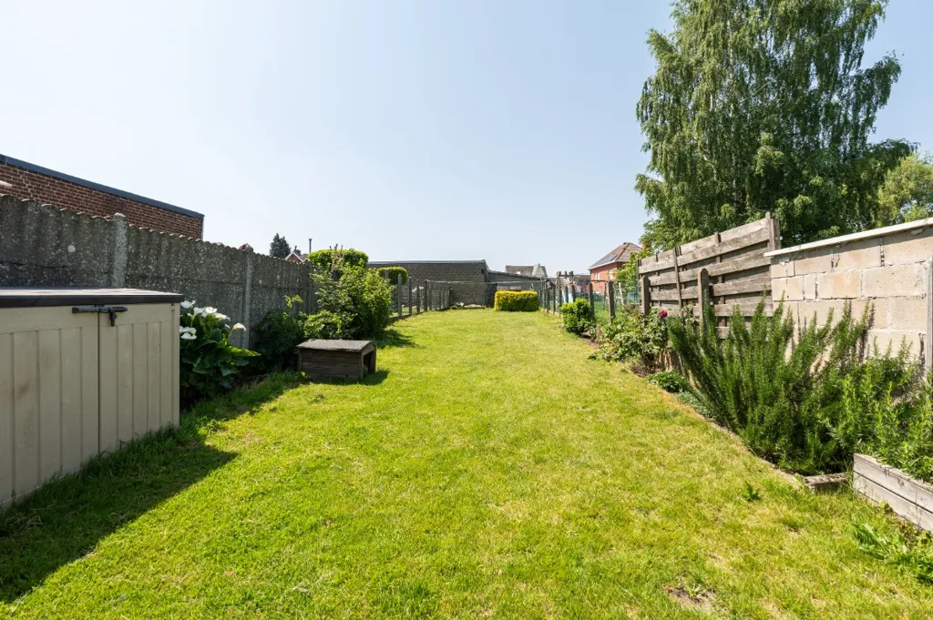 Giardino - Spacious Home with Garden in Denderwindeke