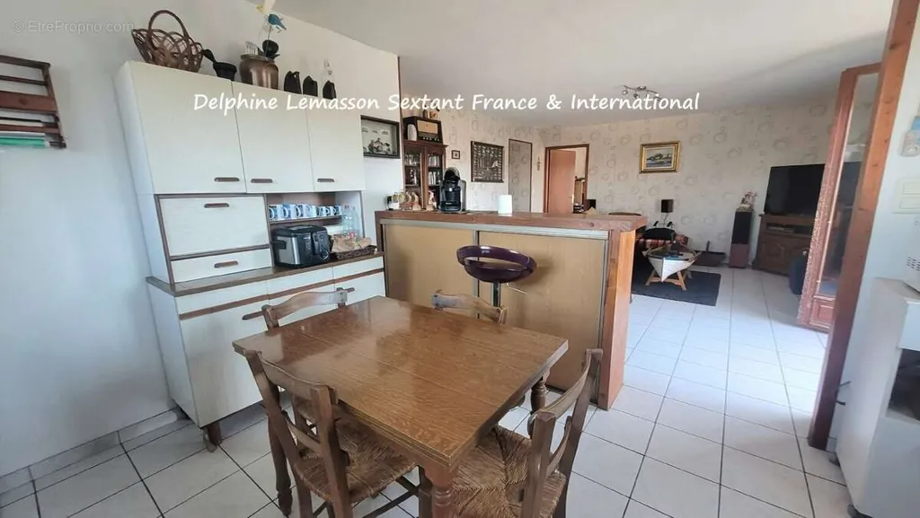 Dining Room - Rental Building with Constructible Land in Monbazillac