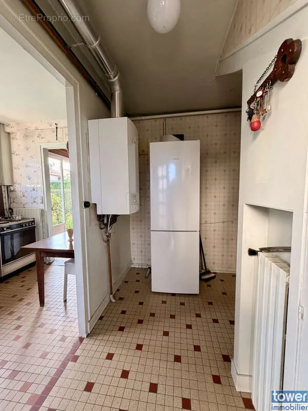 Cuisine - Maison avec jardin et garage à Drancy