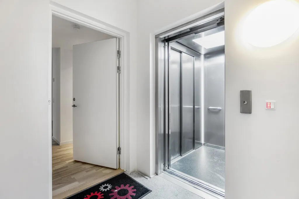 Entrée - 3-Bedroom Flat with Terraces in Valby