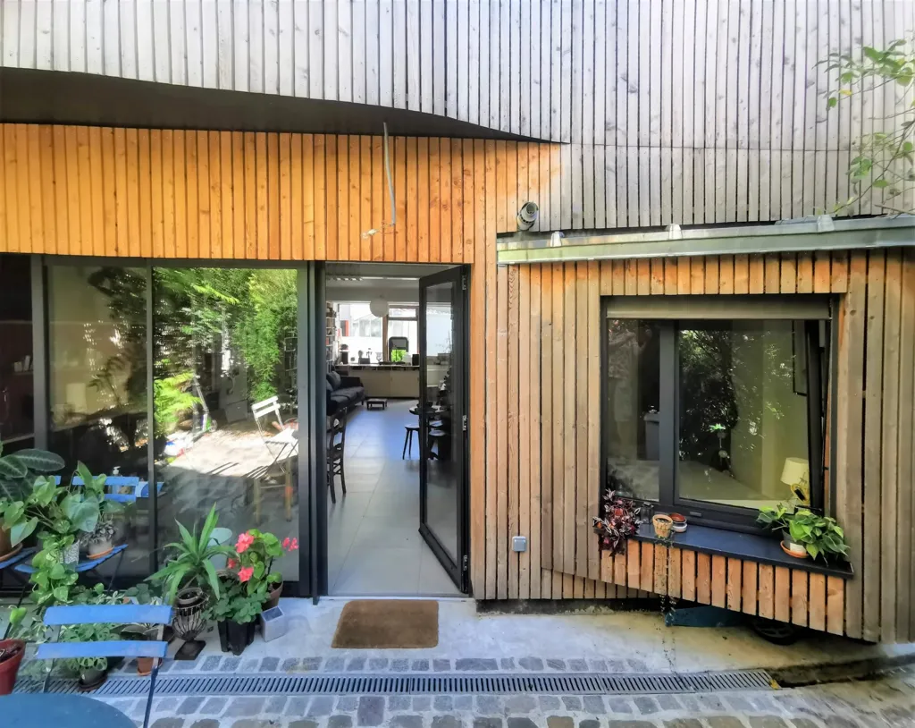 Giardino - Architect-Designed Duplex with Terrace in Belleville