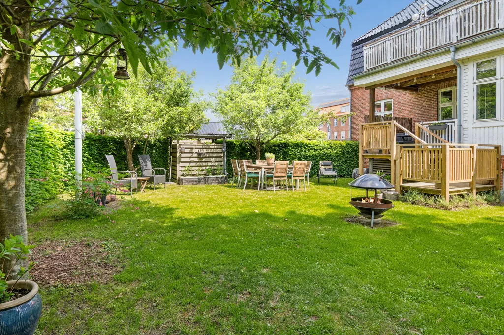 Aed - Villa Apartment with Garden in Hellerup