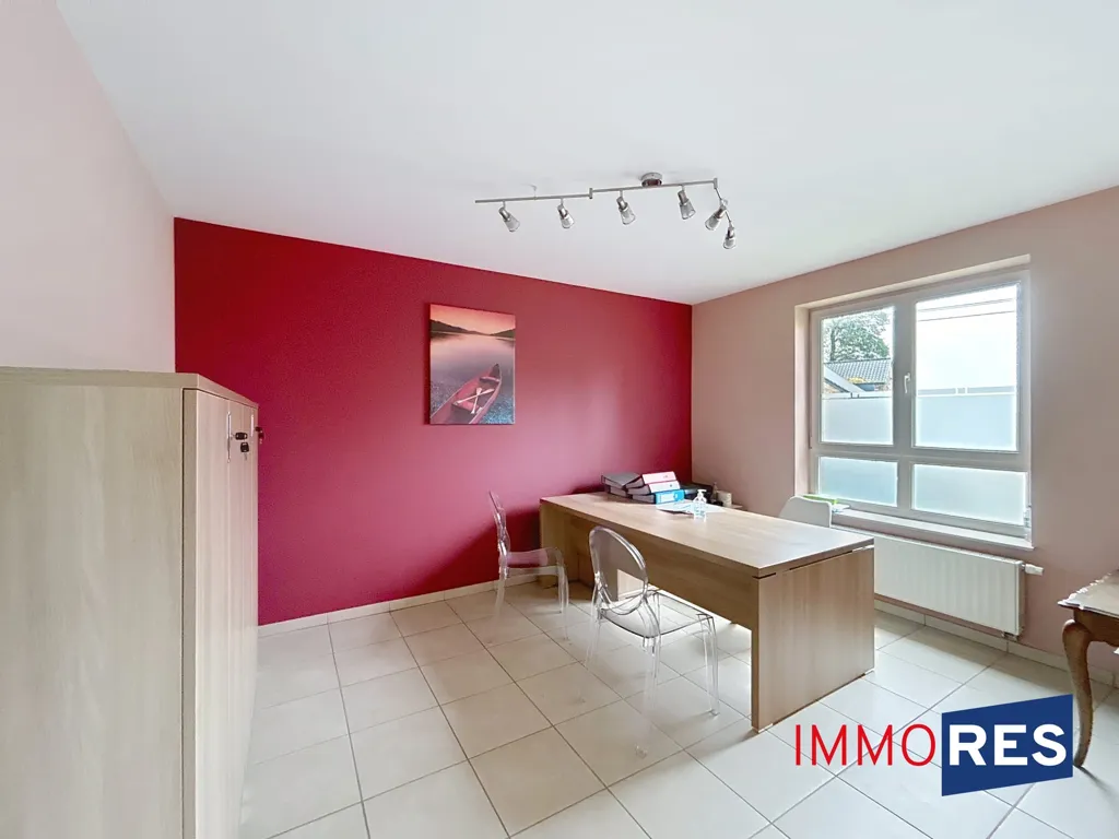 Kabinet - Office-Converted Apartment with Garden in Juprelle
