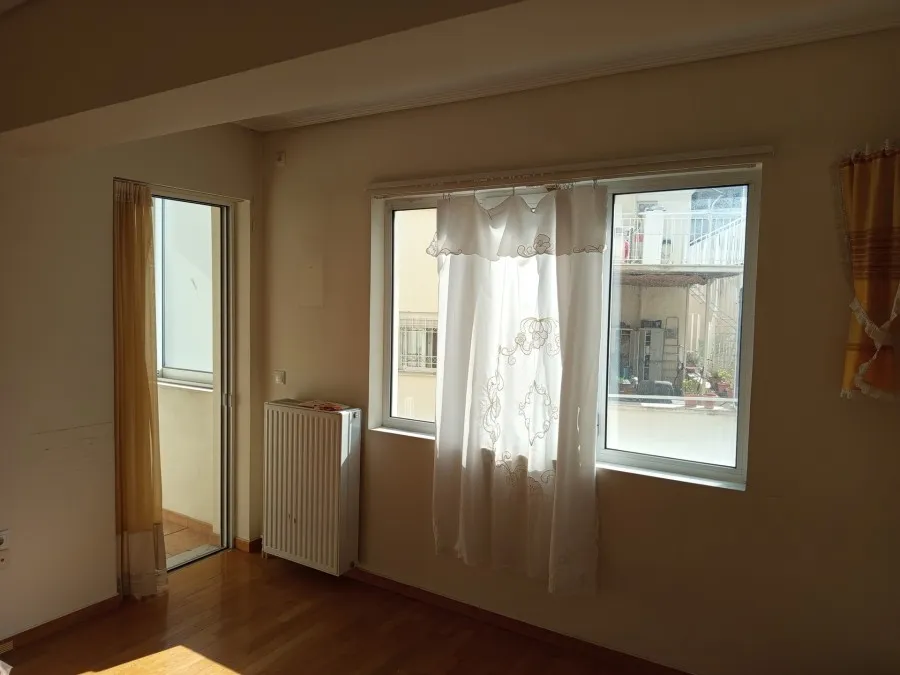 Stanze - Bright Corner Apartment with Balcony in Dafni