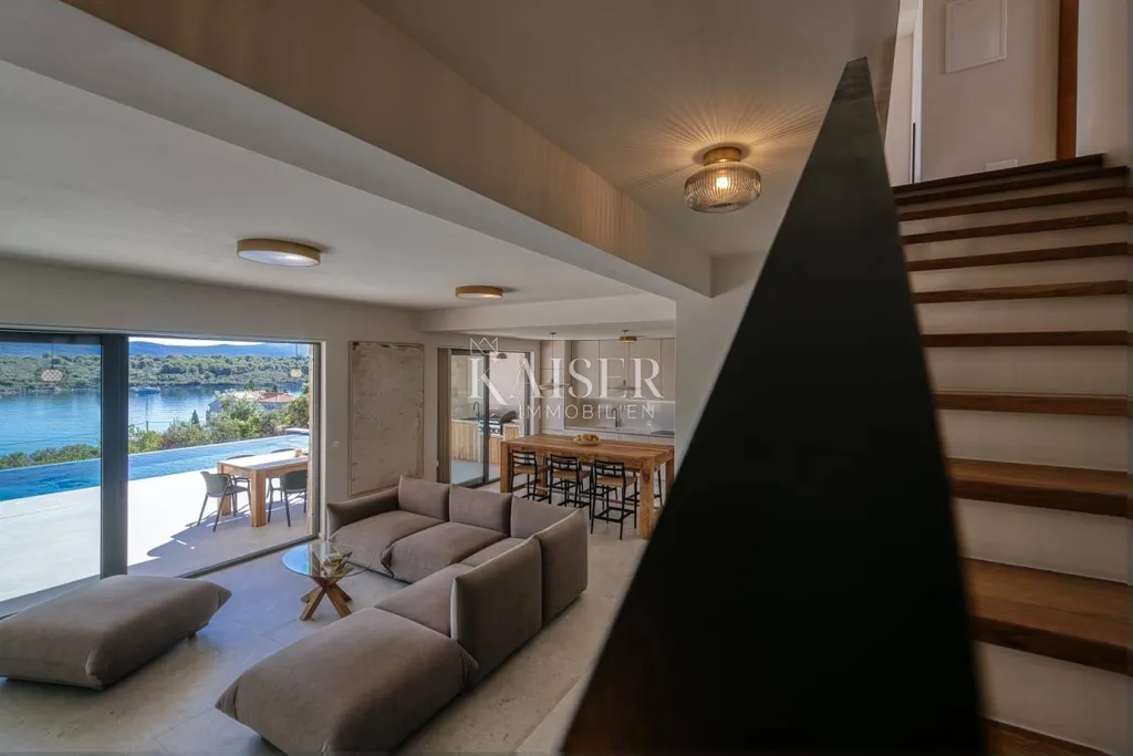 Living Room - Luxury Villa with Infinity Pool on Mali Iž